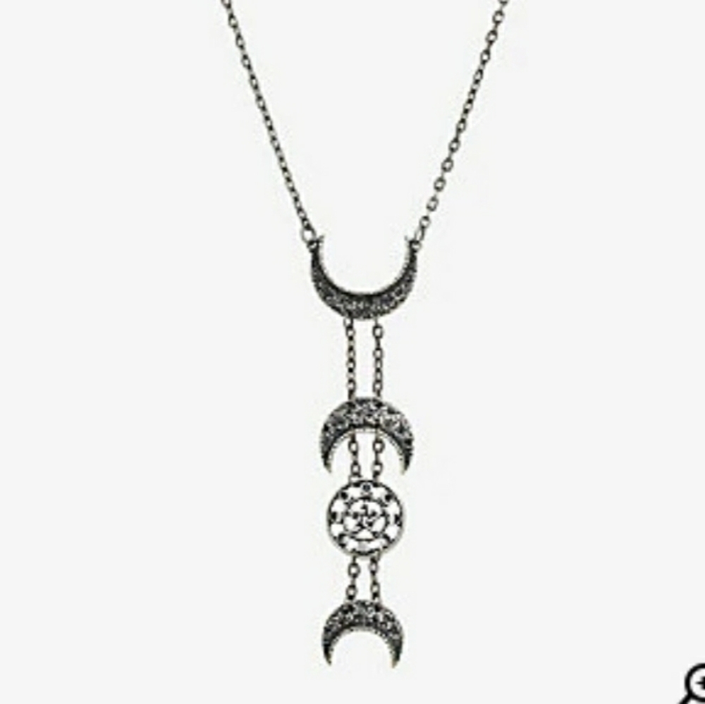 BLACKHEART MOON NECKLACE - Picture 2 of 4